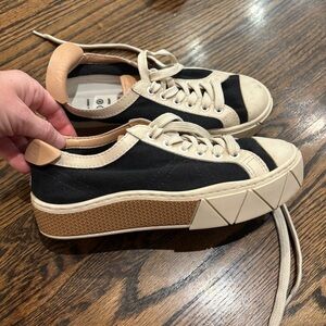 Schultz Womens Gizella Lace Up Platform Sneakers black tan leather trim size 6